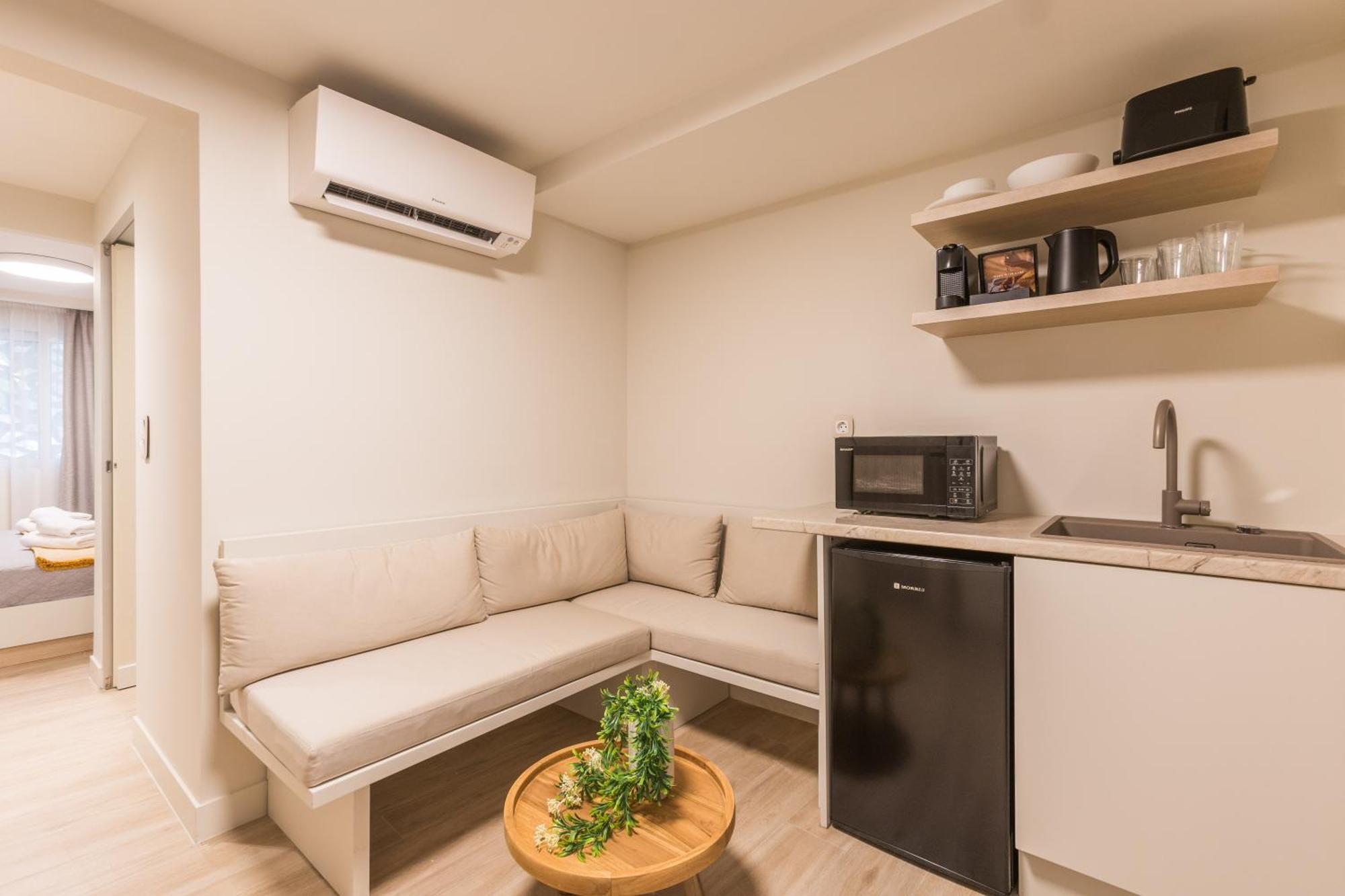 The Mediterranean Suites Pireus Exteriér fotografie