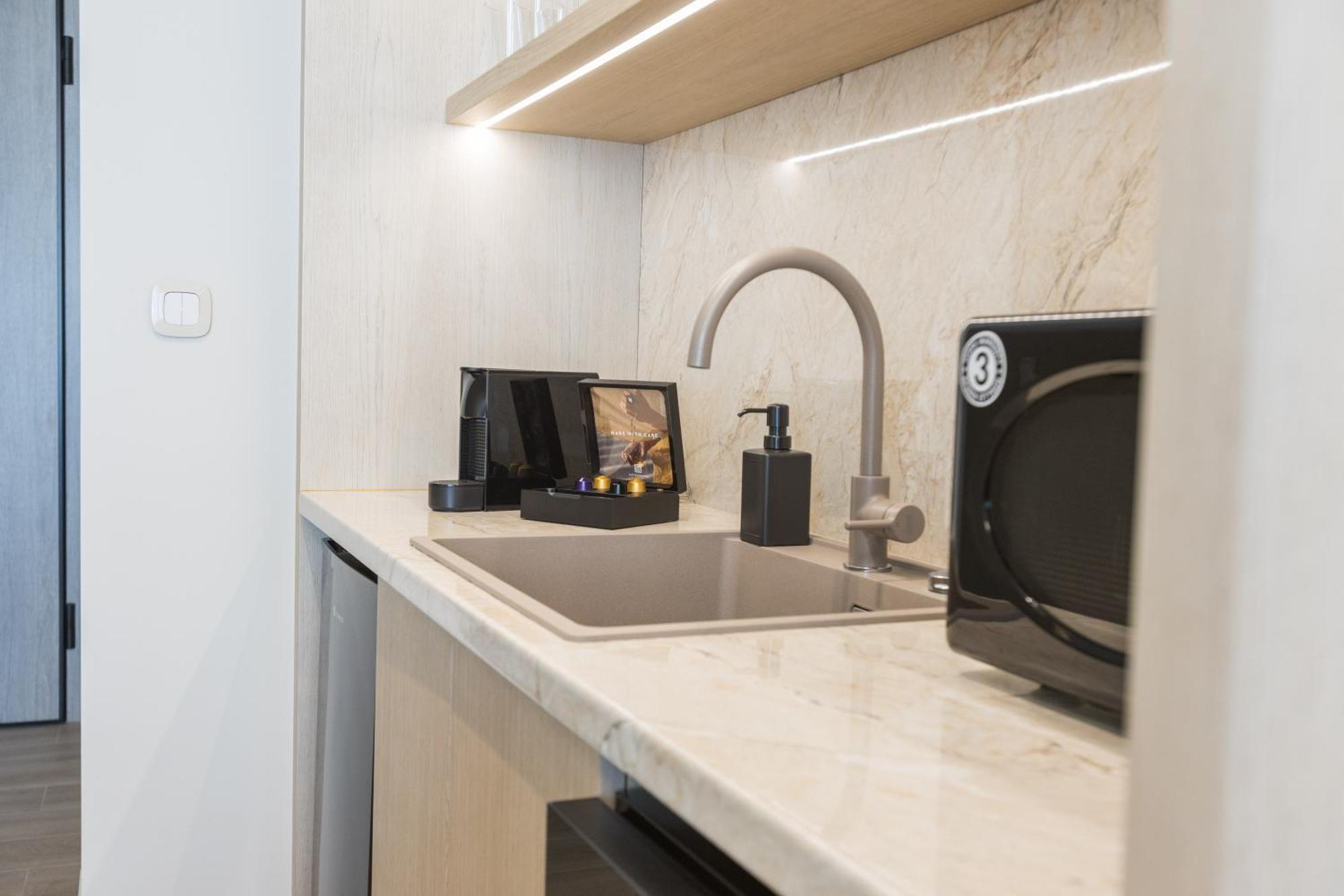 The Mediterranean Suites Pireus Exteriér fotografie